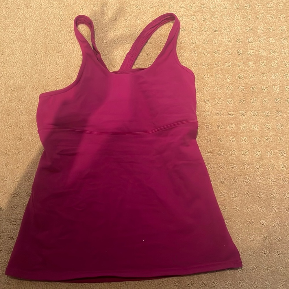 Lululemon tank top with built in bra